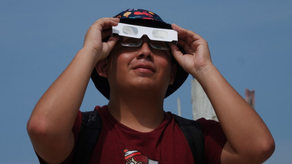 eclipse-solar-sin-proteccion-salud-073613-1024×576