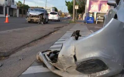 Choque en Hermosillo deja dos mujeres lesionadas en la colonia San Benito