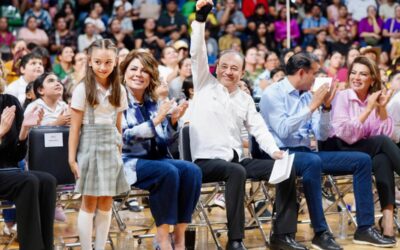 Avanza Sonora en educación: entrega Gobernador Durazo más de 4 mil becas a estudiantes de primaria