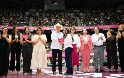 Entregan más de 18 mil becas a estudiantes de universidades públicas en Hermosillo