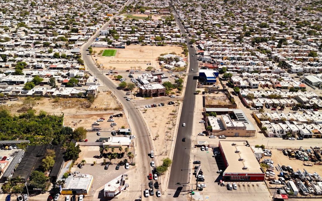 Mantiene Toño Astiazarán rehabilitación de vialidades en diversos sectores de la ciudad
