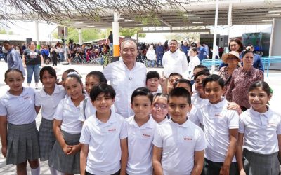 Arranca Gobernador Durazo entrega de más de 109 mil uniformes escolares gratuitos en Hermosillo