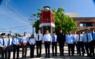 Reconoce Toño Astiazarán a fundadores del Departamento de Bomberos por su labor a favor de hermosillenses