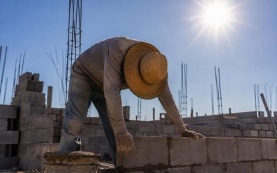 Exhorta Salud Sonora a los hombres a protegerse del calor por mayor riesgo de afectaciones
