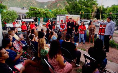 Diputado Ramón Flores se reúne con vecinos de Guaymas