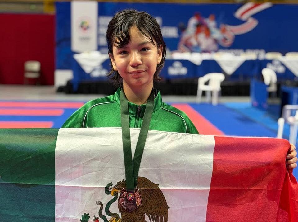 Frida Elena Flores bronce panam