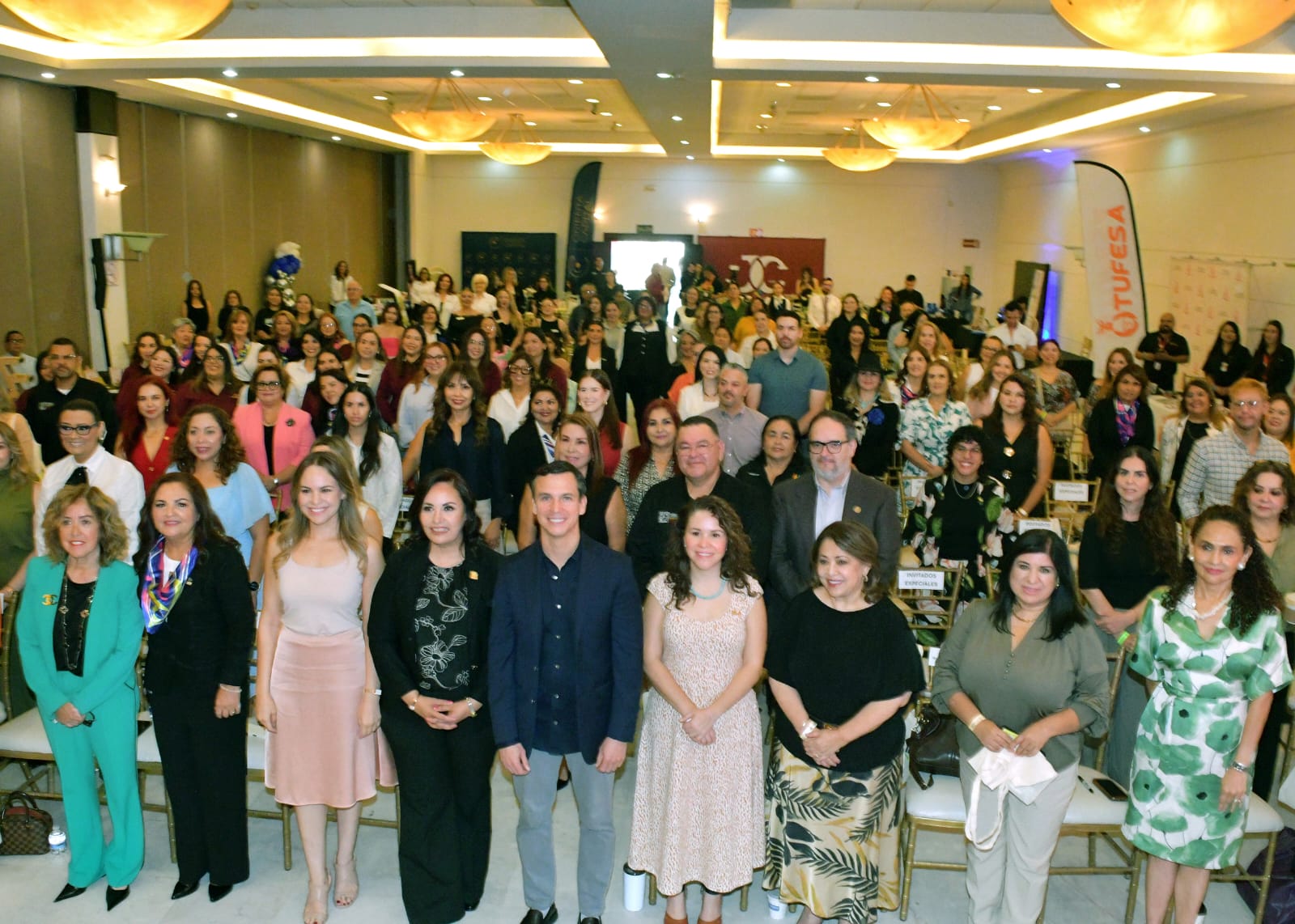 Refrenda Gobierno de Hermosillo compromiso con mujeres empresarias (2)