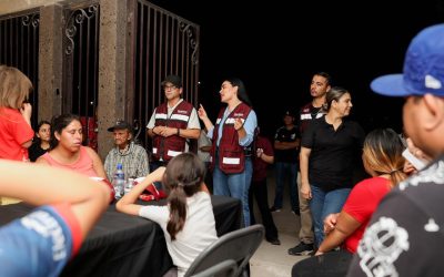 Rebeca Valenzuela visita la colonia Laura Alicia Frías para dialogar con vecinos