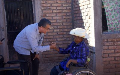 Diputado Ramón Flores entrega material ortopédico en comunidades Yaqui