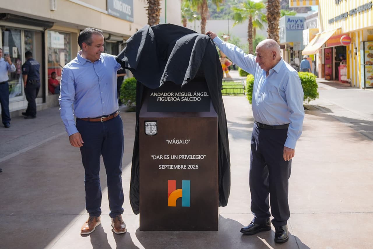 “Dar es un privilegio” devela Toño Astiazarán placa conmemorativa en honor a Mágalo Figueroa (3)